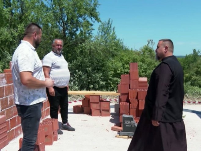 Sanski Most: Vlast zabranila obnovu pravoslavne kapele Sanski Most: Vlast zabranila obnovu pravoslavne kapele - Foto: RTRS