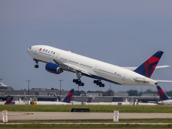 Nakon turbulencije na letu kompanije Delta hospitalizovano 25 putnika