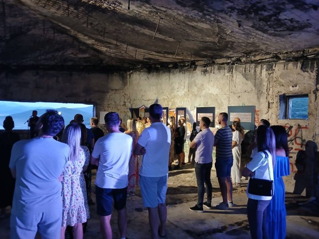 U Bileći otvorena izložba "Odjek kamena hercegovačkog"