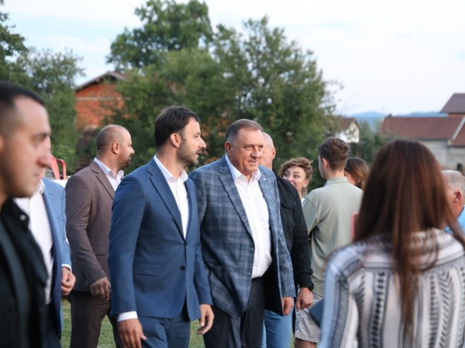 Zborovanje u Marićkoj Zborovanje u Marićkoj - Foto: predsjednikrs.rs/Borislav Zdrinja