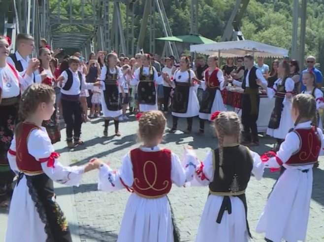 Zvornik i Mali Zvornik spojeni kulturom - otvoreno "Zvorničko ljeto" (VIDEO)
