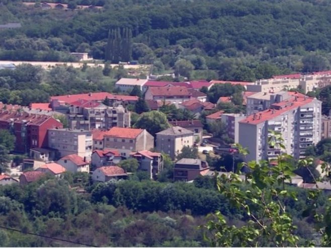 Kako u danima "Oluje" žive Srbi u Kninu - pozornici hrvatske proslave zločinačke akcije? (VIDEO)