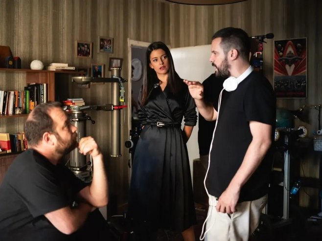 Velika povelja Leotara za najbolju režiju Marku Dukiću (foto: instagram.com/herkul.film) Velika povelja Leotara za najbolju režiju Marku Dukiću (foto: instagram.com/herkul.film) -