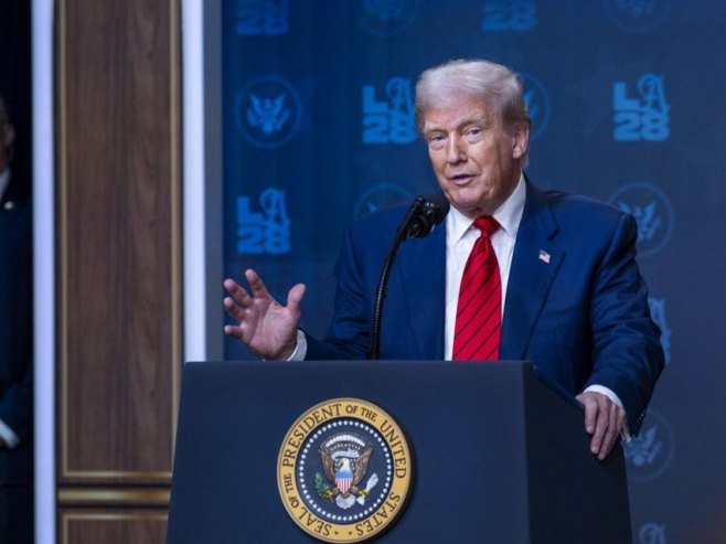 Donald Tramp (foto: EPA/SHAWN THEW) Donald Tramp (foto: EPA/SHAWN THEW) -