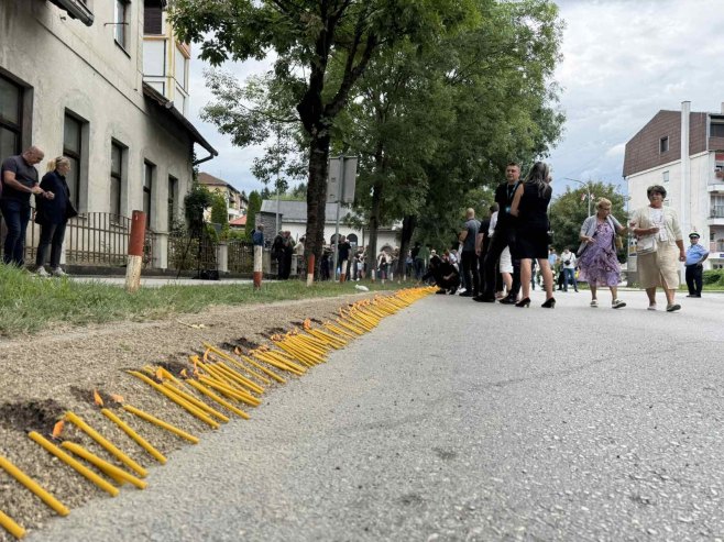 Novi Grad, paljenje svijeća Novi Grad, paljenje svijeća - Foto: RTRS