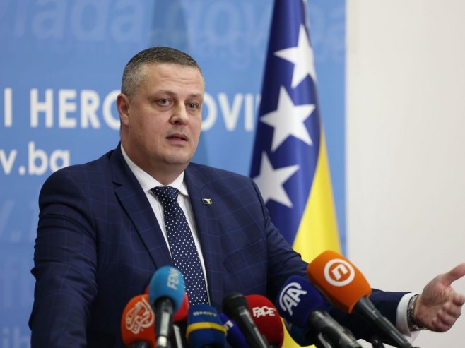 Odluka CIK-a nije se ni "ohladila", a Mijatović ponudio usluge SDP BiH opoziciji Srpske