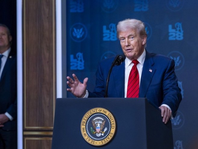 Donald Tramp (foto: EPA/SHAWN THEW) Donald Tramp (foto: EPA/SHAWN THEW) -