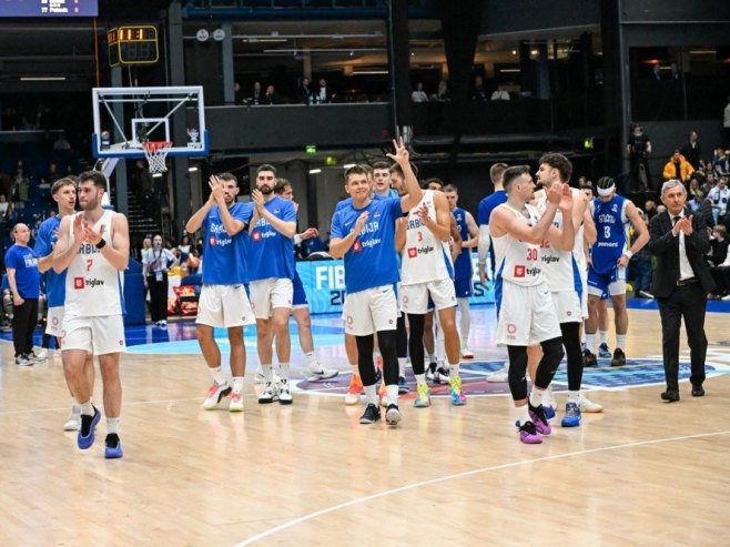 Košarkaši Srbije (foto: EPA/Kimmo Brandt) - 