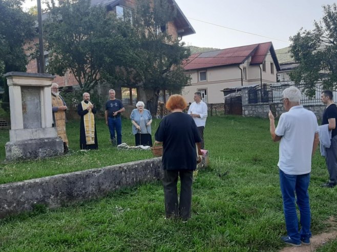 Parastos u Foči - Foto: SRNA