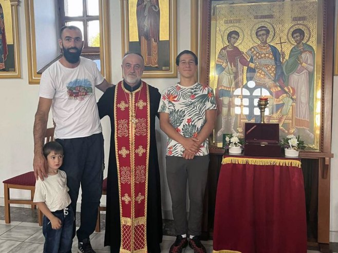 Šipovljani Lazar Kalkan i Boško Gajić krenuli na hodočašće do manastira Ostrog Šipovljani Lazar Kalkan i Boško Gajić krenuli na hodočašće do manastira Ostrog - Foto: SRNA