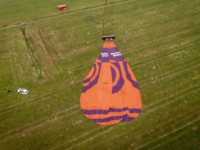 Pad balon vazduhoplova u Holandiji (foto: EPA/JILMER POSTMA) - 