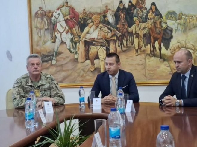 Goganović i Knežević posjetili opštinu Brod