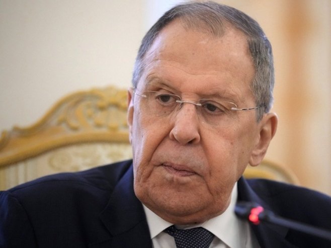 Lavrov u duksu SSSR podigao modnu pomamu; Rasprodat za jedno jutro (FOTO/VIDEO)
