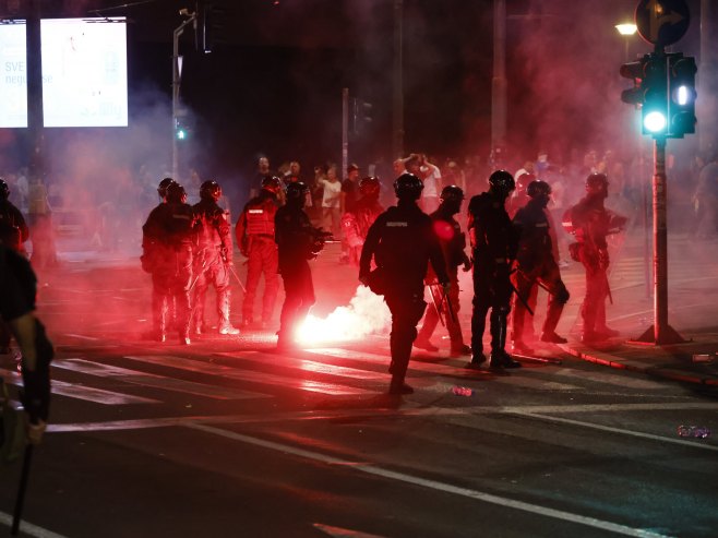 Neredi u Srbiji (Foto: TANJUG/ MARKO ĐOKOVIĆ/ nr) - 
