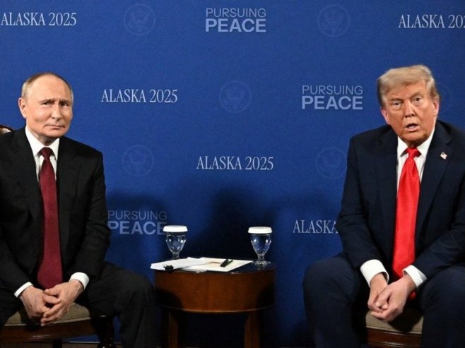 Zapadni mediji: Govor tijela Putina i Trampa bio je "daleko od hladnog"