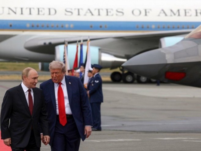 Susret Putina i Trampa (Foto:  EPA/GAVRIIL GRIGOROV/SPUTNIK/KREMLIN POOL) - 