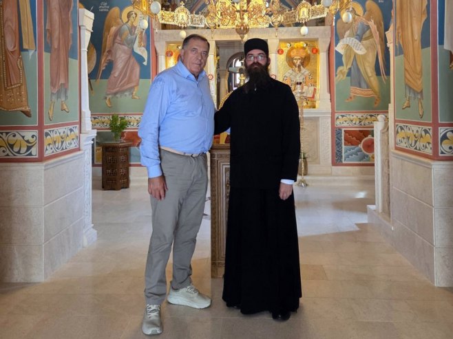 Predsjednik Srpske posjetio manastir Rmanj u Martin Brodu i slapove na Uni (FOTO)