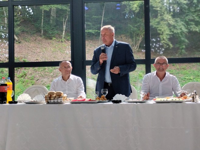Višković u Milićima Višković u Milićima - Foto: SRNA