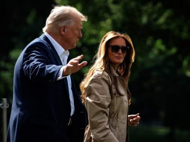 Donald i Melanija Tramp (Foto: EPA/SAMUEL CORUM / POOL) Donald i Melanija Tramp (Foto: EPA/SAMUEL CORUM / POOL) -