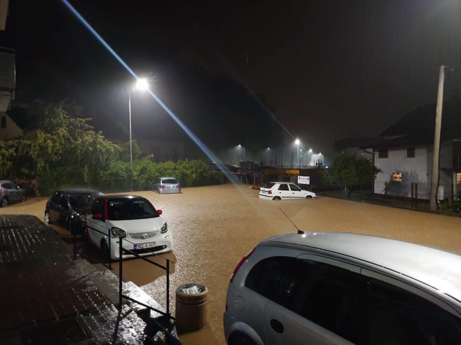 Velike količine padavina prouzrokovale probleme u Laktašima (FOTO)