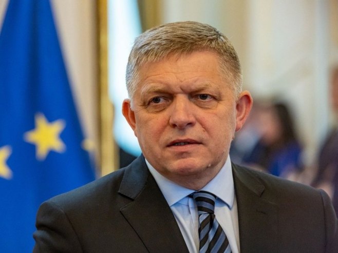 Robert Fico (foto: arhiva/EPA/MARTIN DIVISEK) - 