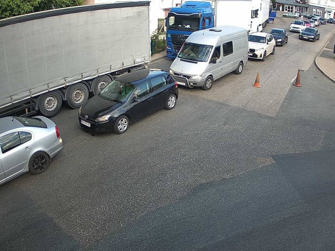 Gužve na graničnim prelazima ne jenjavaju