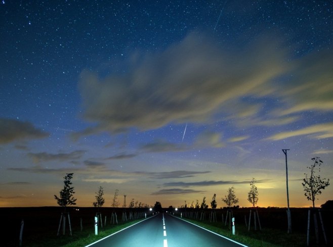Meteor, ilustracija (Foto: EPA/PATRICK PLEUL) - 