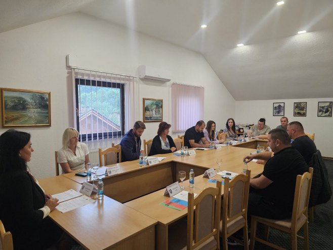 Sjednica Skupštine opštine Јezero - Foto: RTRS