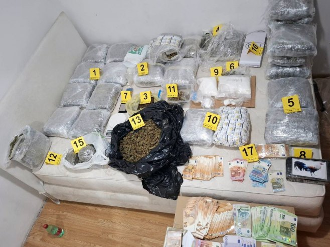 Beograd: Uhapšen muškarac u čijem je stanu pronađeno 30 kilograma droge