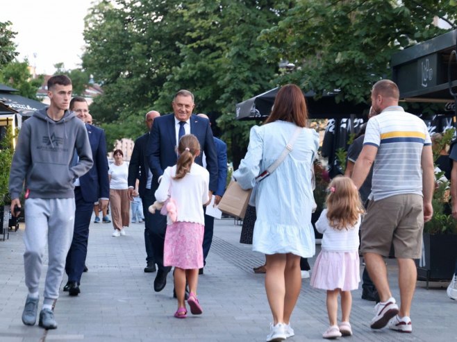 Dodik: Kada narod vjeruje, nema te sile koja ga može slomiti (FOTO)