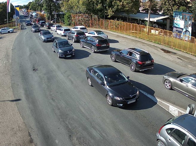 Gužva na izlazu iz BiH, posebno prema Hrvatskoj