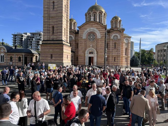 Protest ispred Gardske uprave Banjaluka - Foto: RTRS