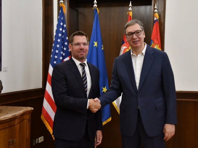Predsjednik Srbije sa američkim kongresmenom Erikom Svolvelom o aktuelnim regionalnim i svjetskim pitanjima
