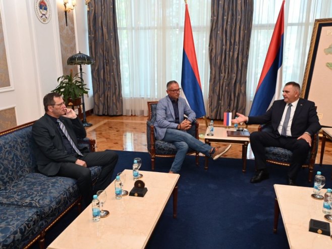Minić sa predstavnicima BORS-a Minić sa predstavnicima BORS-a - Foto: Ustupljena fotografija