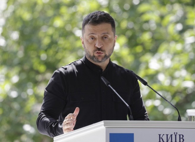 Zelenski protiv stvaranja tampon-zone, jer "već postoji jedna"
