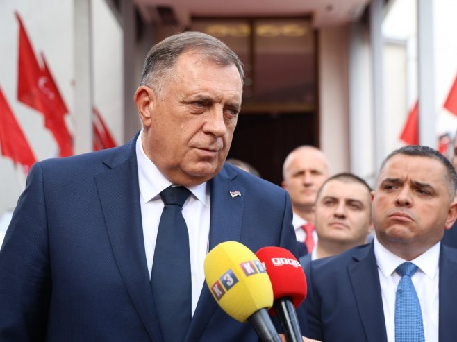 Dodik: SNSD ostaje kompaktna i jedinstvena politička partija koja i dalje ima snažan politički cilj (VIDEO)