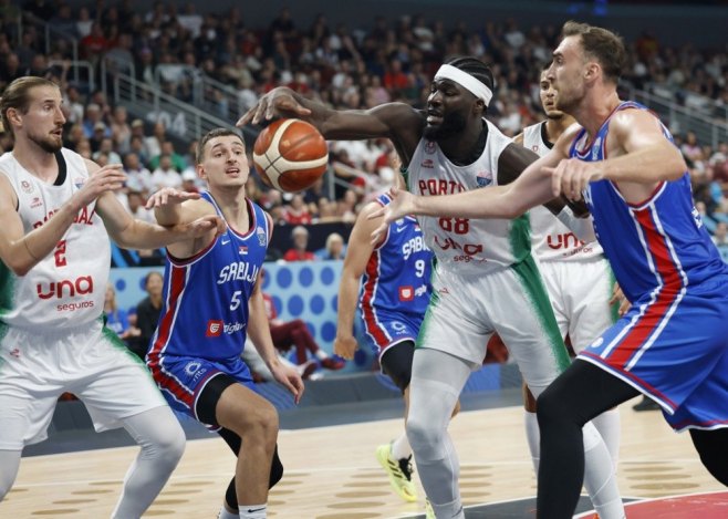 Srbija pobijedila Portugaliju - Bogdanović se povrijedio, Petrušev isključen (FOTO/VIDEO)