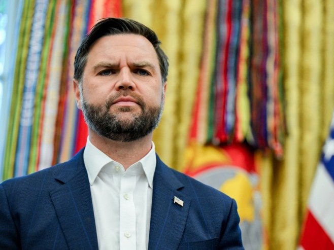 Vens: Spreman sam da preuzemem Trampovo mjesto ako mu se nešto desi