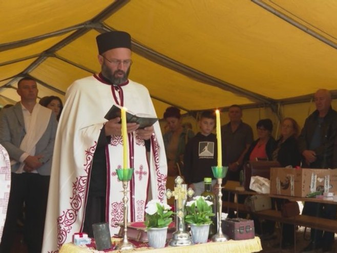 U selu Ramići, kod Ključa, osveštani temelji porušene crkve koja datira iz 19. vijeka