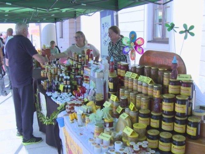 U Višegradu održan Sajam meda i pčelinjih proizvoda