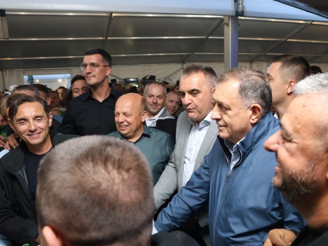 Vulin: Ponosan sam što sa na Manjači sa Dodikom - predsjednikom slobodnih Srba (VIDEO)