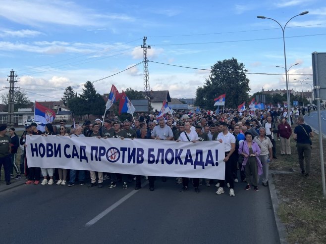 Širom Srbije počela okupljanja građana protiv blokada (FOTO)