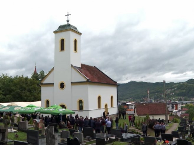 U Zavidovićima liturgijom obilježeno 115 godina Hrama Svetog Save U Zavidovićima liturgijom obilježeno 115 godina Hrama Svetog Save - Foto: RTRS