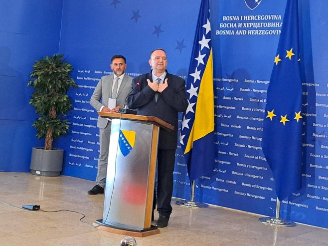 Peulić: Od Forte tražimo da u pravilnik uvrsti 20 riječi, a za to mu ne treba nikakva saglasnost
