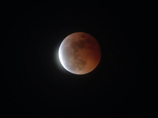 U nedjelju potpuno pomračenje Mjeseca