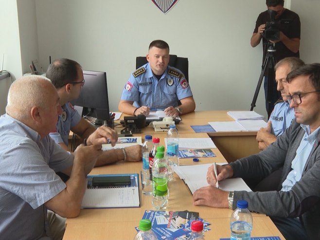 Banjaluka - sastanak u okviru kampanje MUP-a Banjaluka - sastanak u okviru kampanje MUP-a - Foto: RTRS