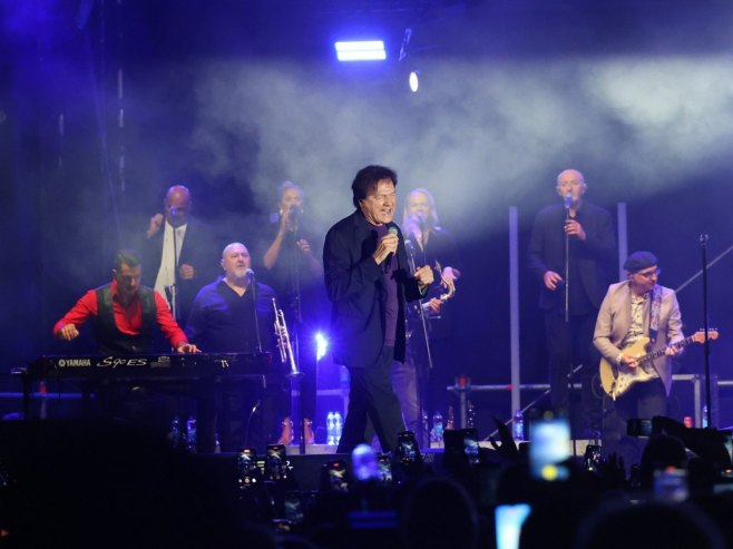 Spektakl u Banjaluci - veliki koncert Zdravka Čolića (FOTO)
