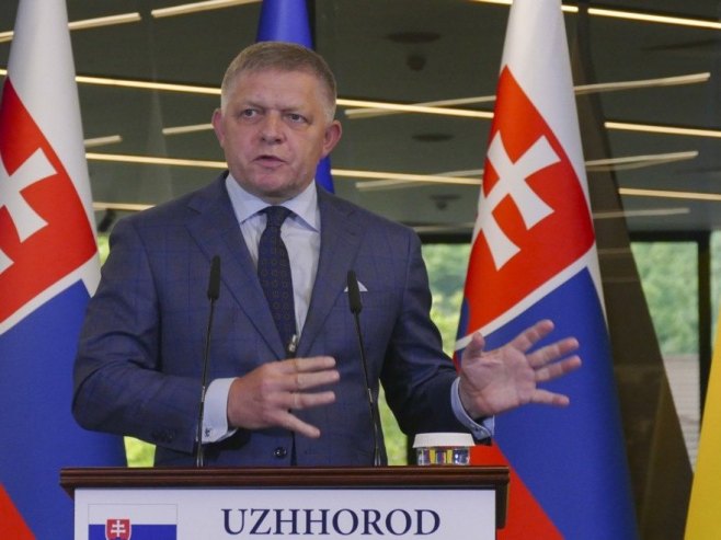Fico: Nećemo slati trupe u Ukrajinu u okviru garancija