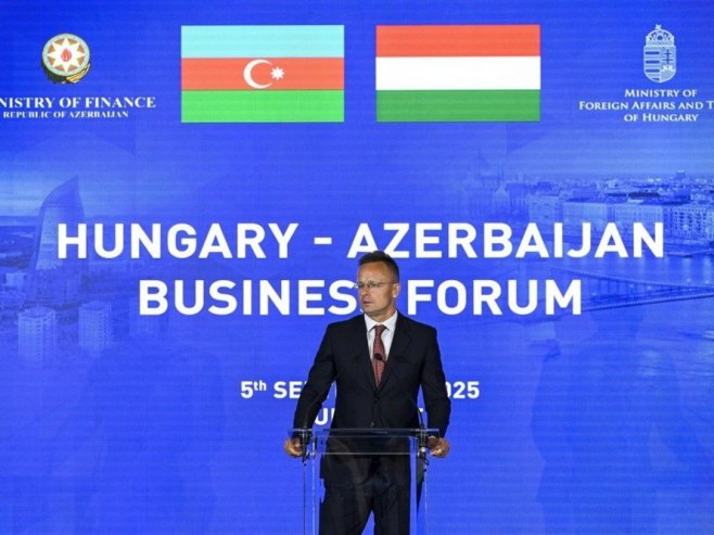 Peter Sijarto (foto: EPA/ROBERT HEGEDUS HUNGARY OUT) Peter Sijarto (foto: EPA/ROBERT HEGEDUS HUNGARY OUT) -