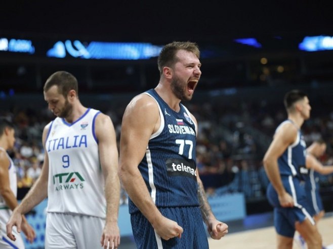 Luka Dončić (foto: EPA/TOMS KALNINS) Luka Dončić (foto: EPA/TOMS KALNINS) -